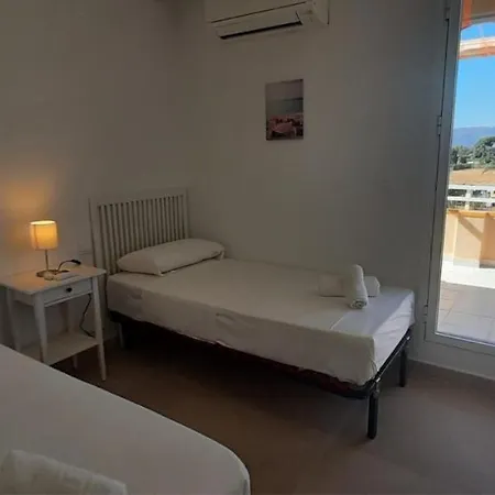 ático En Urb Bahía De De Vacaciones Mar Por Medio Appartamento Dénia