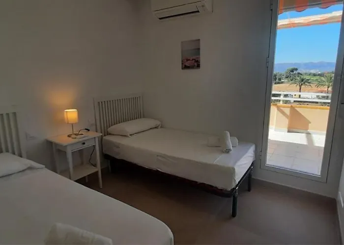 Atico En Urb Bahia De Sin Ascensor De Vacaciones Mar Por Medio דירה דניה